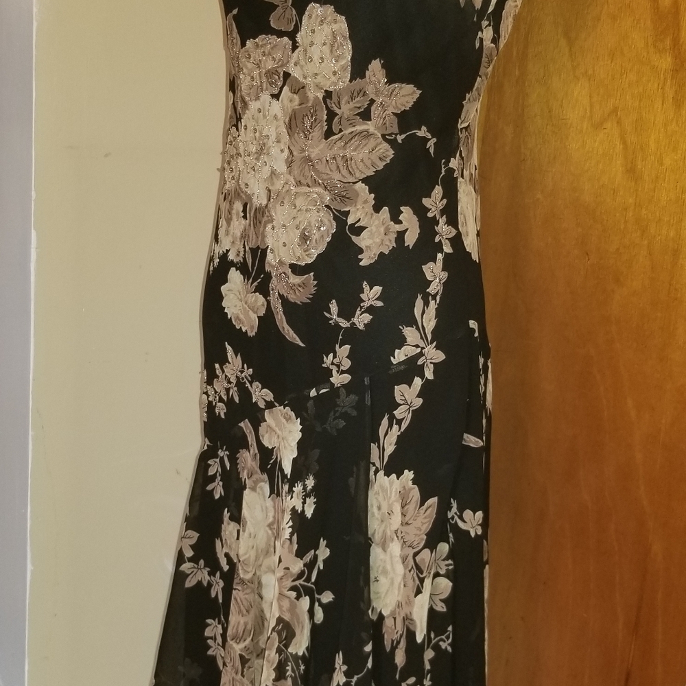 Sleeveless dress